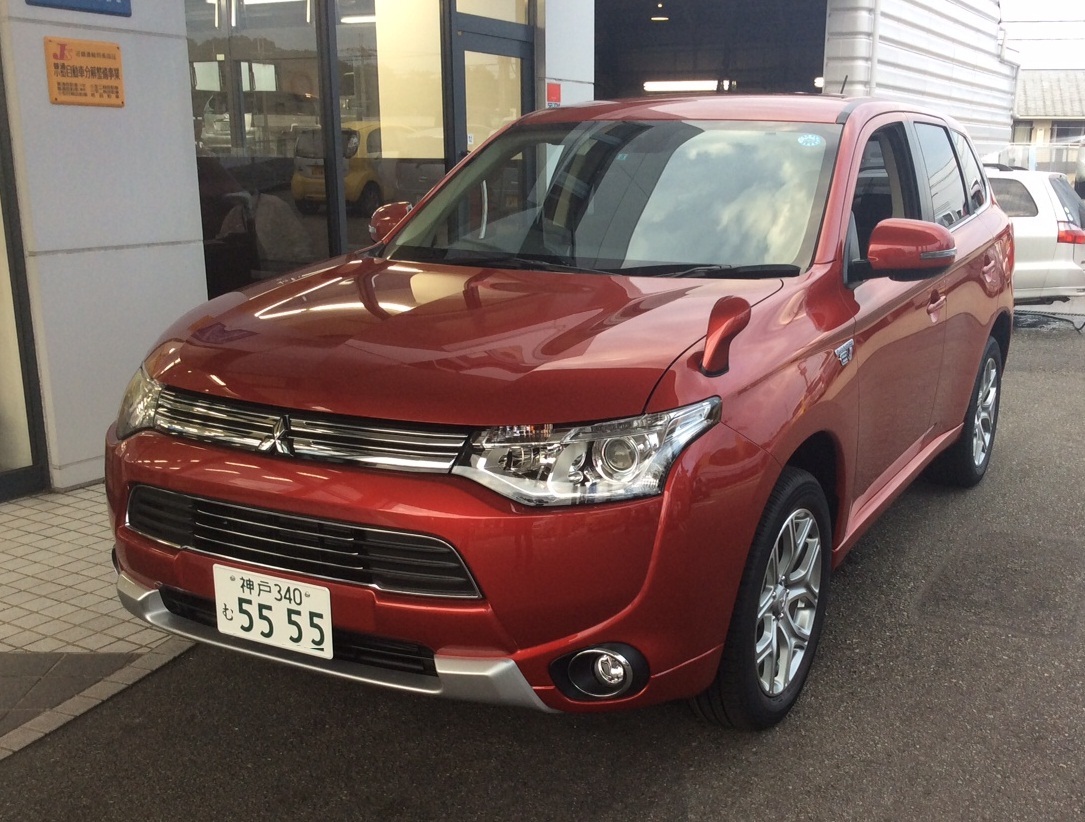 http://www.hyogo-mitsubishi.com/shop/hokushinsanda/files/%E6%BF%B1%E7%94%B0%E3%81%95%E3%82%93%E3%80%80%E8%B5%A42.jpeg