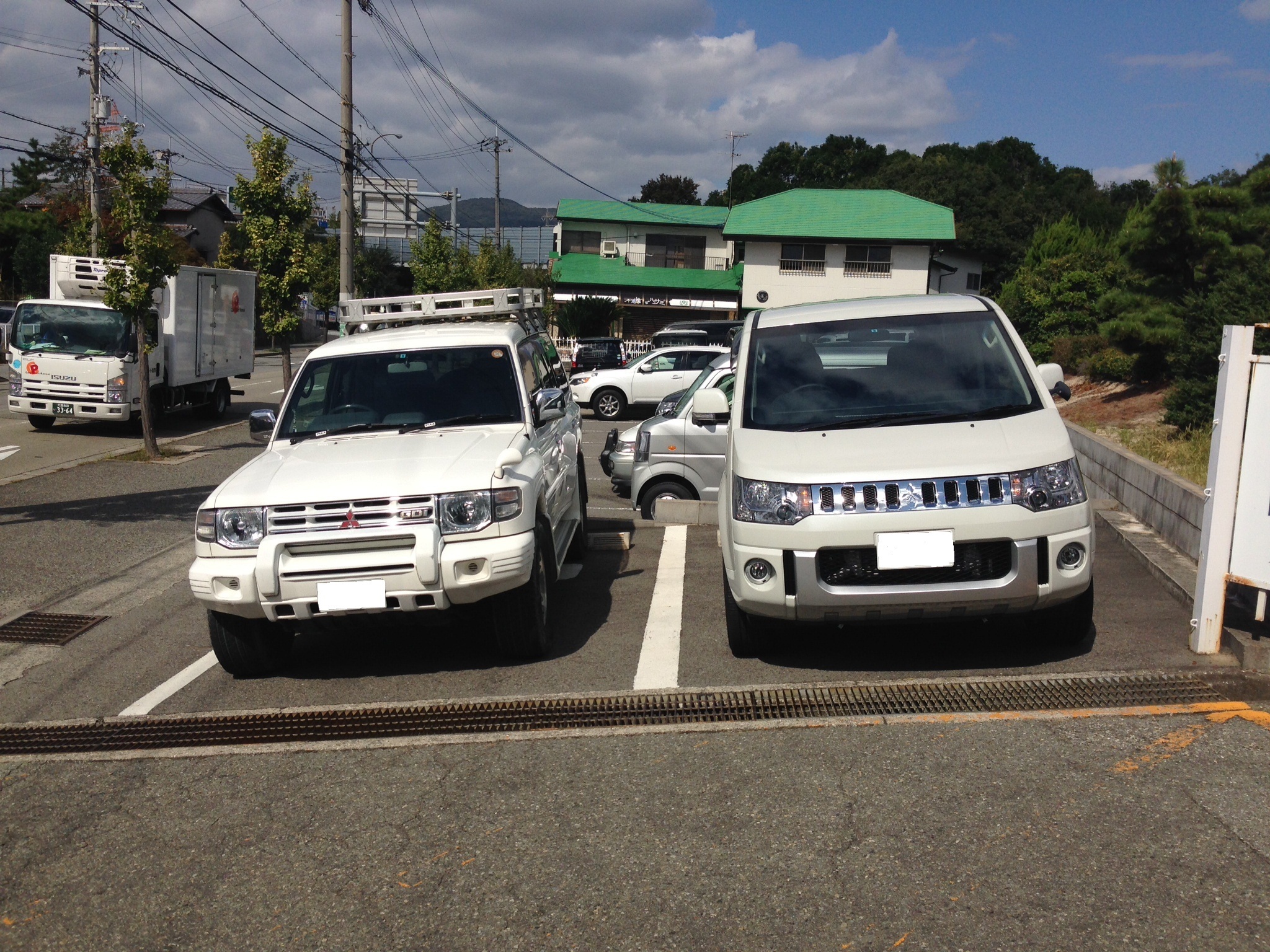 http://www.hyogo-mitsubishi.com/shop/takarazuka/files/%E6%96%B0%E8%BB%8A%E3%83%95%E3%82%A9%E3%83%88.jpg