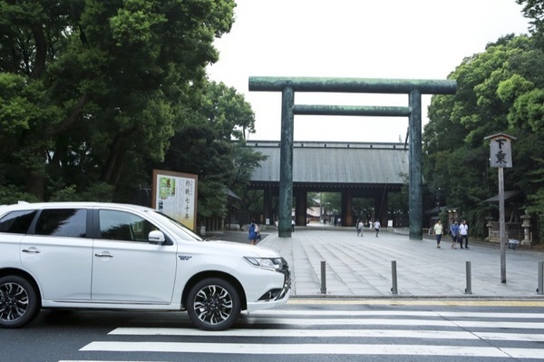 0188phev_Yasukuni Shrine.JPG