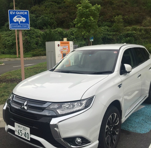 13-1outlanderphev_shintomei_neopasashizuoka.jpg