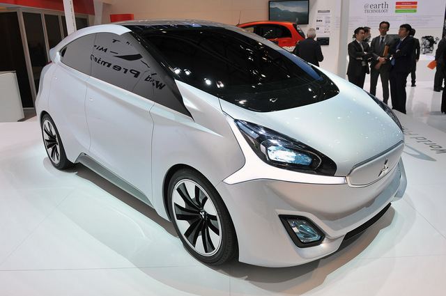 2013mitsubishi-ca-miev-concept-geneva.jpg