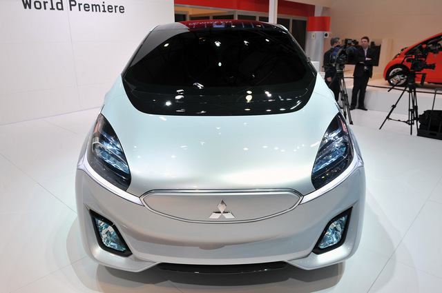 2013mitsubishi-ca-miev-concept-geneva2.jpg