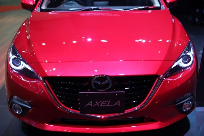 MAZDA_AXELA.JPG