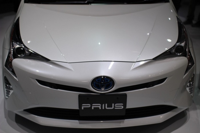 TOYOTA_PRIUS3.JPG