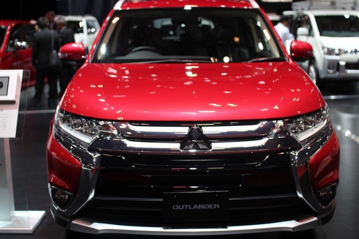 mitsubishi-motors_OUTLANDER.JPG