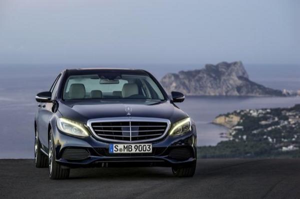 3-Cclass_mercedesBenz.jpg