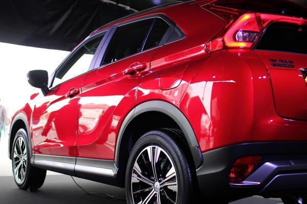 eclipse-cross-rear-01.JPG