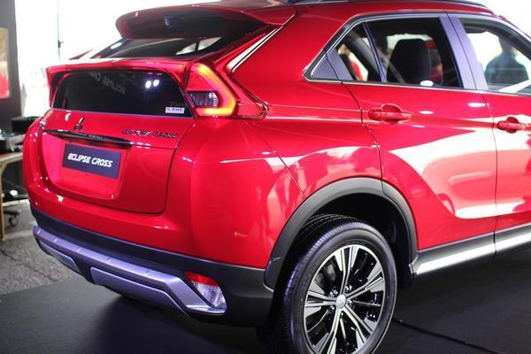 eclipse-cross-rear-04.JPG