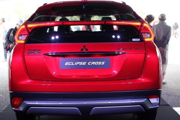 eclipse-cross-rear-06.JPG