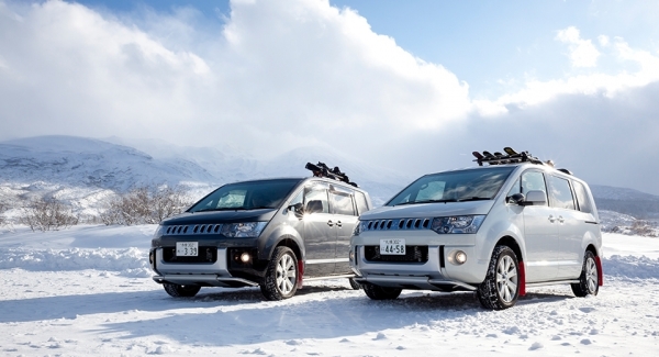 すぐ乗れる！車検R9年三菱・デリカD5・Dプレミアム・ロックフォード・４WD Delica_1:5-thumb-600xauto-