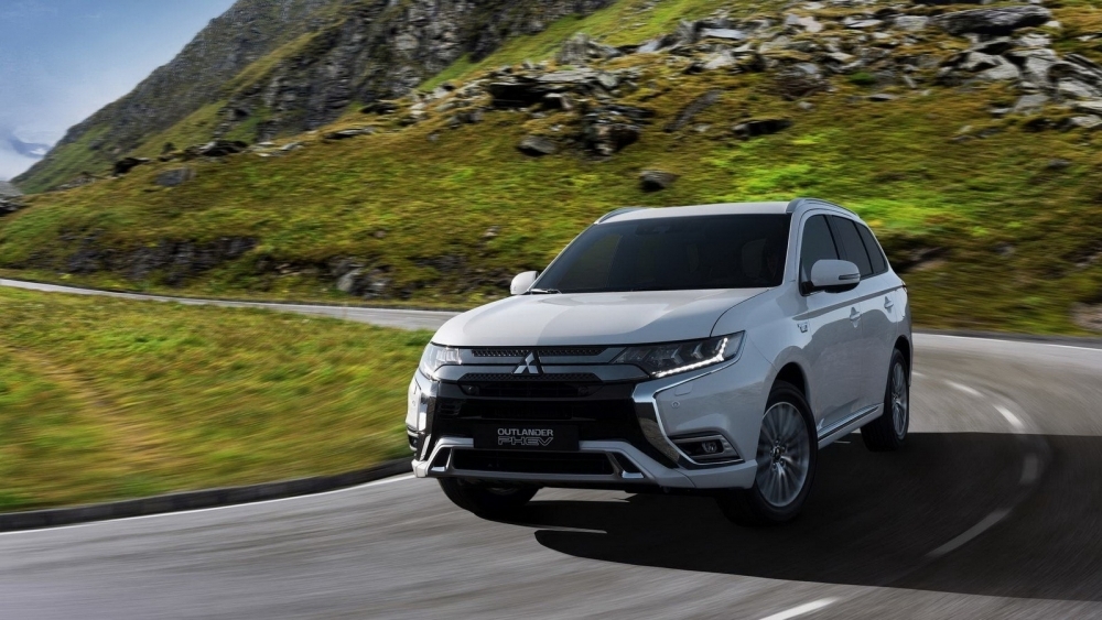 outlander-phev2019.jpg