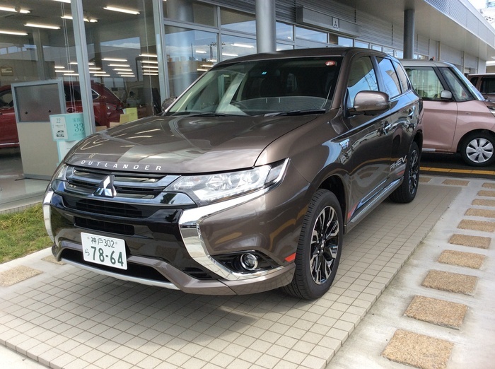 PHEV クォーツブラウンメタリック