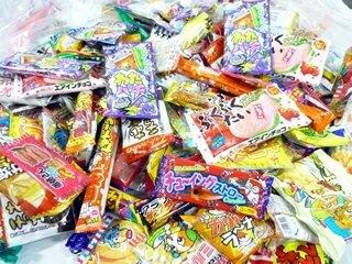 お菓子いっぱい.png