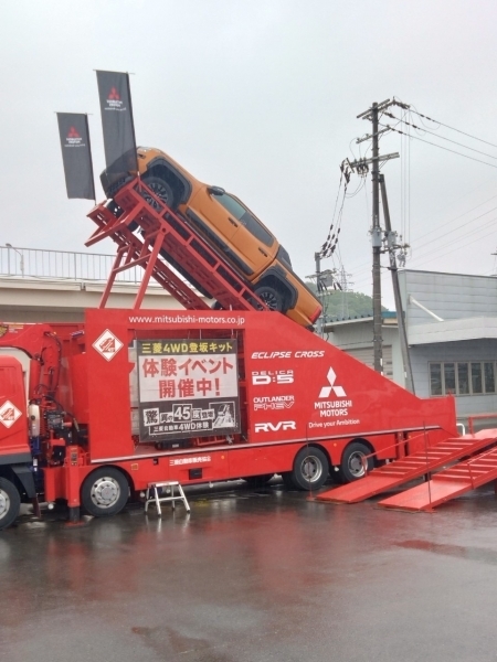 新型トライトン　登坂キット.JPG