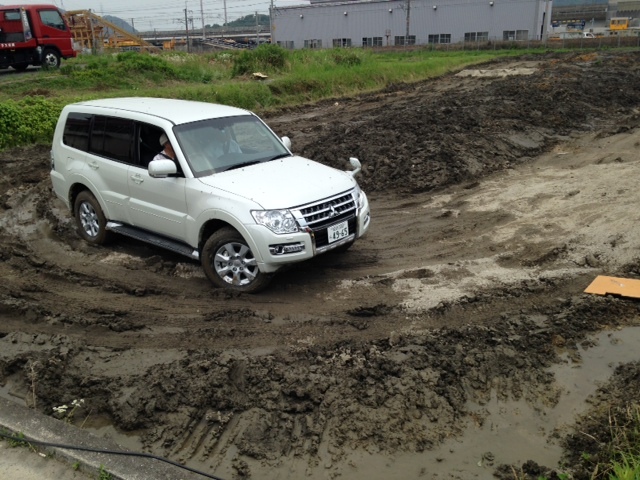 pajero4.JPG