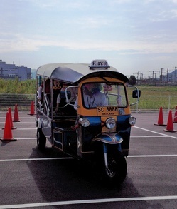 トゥクトゥク３.jpg