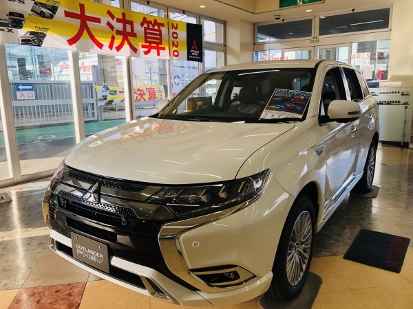 ＰＨＥＶ　展示車.jpg