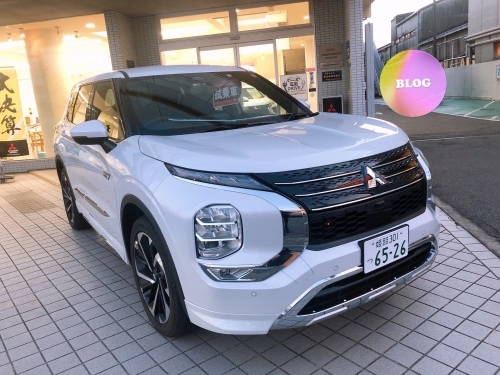 新型アウトランダーＰＨＥＶ　２／１３ブログ用.JPG