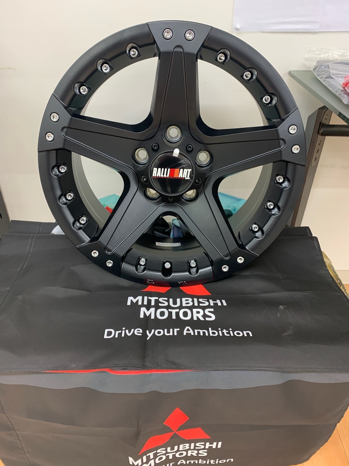 RALLIARTのコーナーが出来ました！｜兵庫三菱自動車販売株式会社